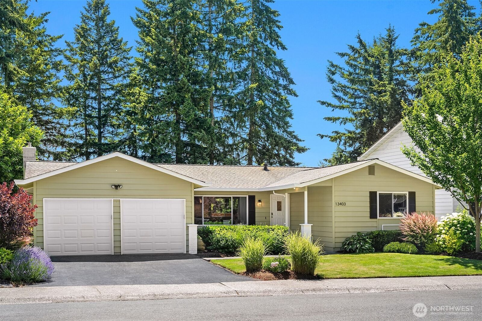 Property Photo: 13403 SE 159th Place WA 98058