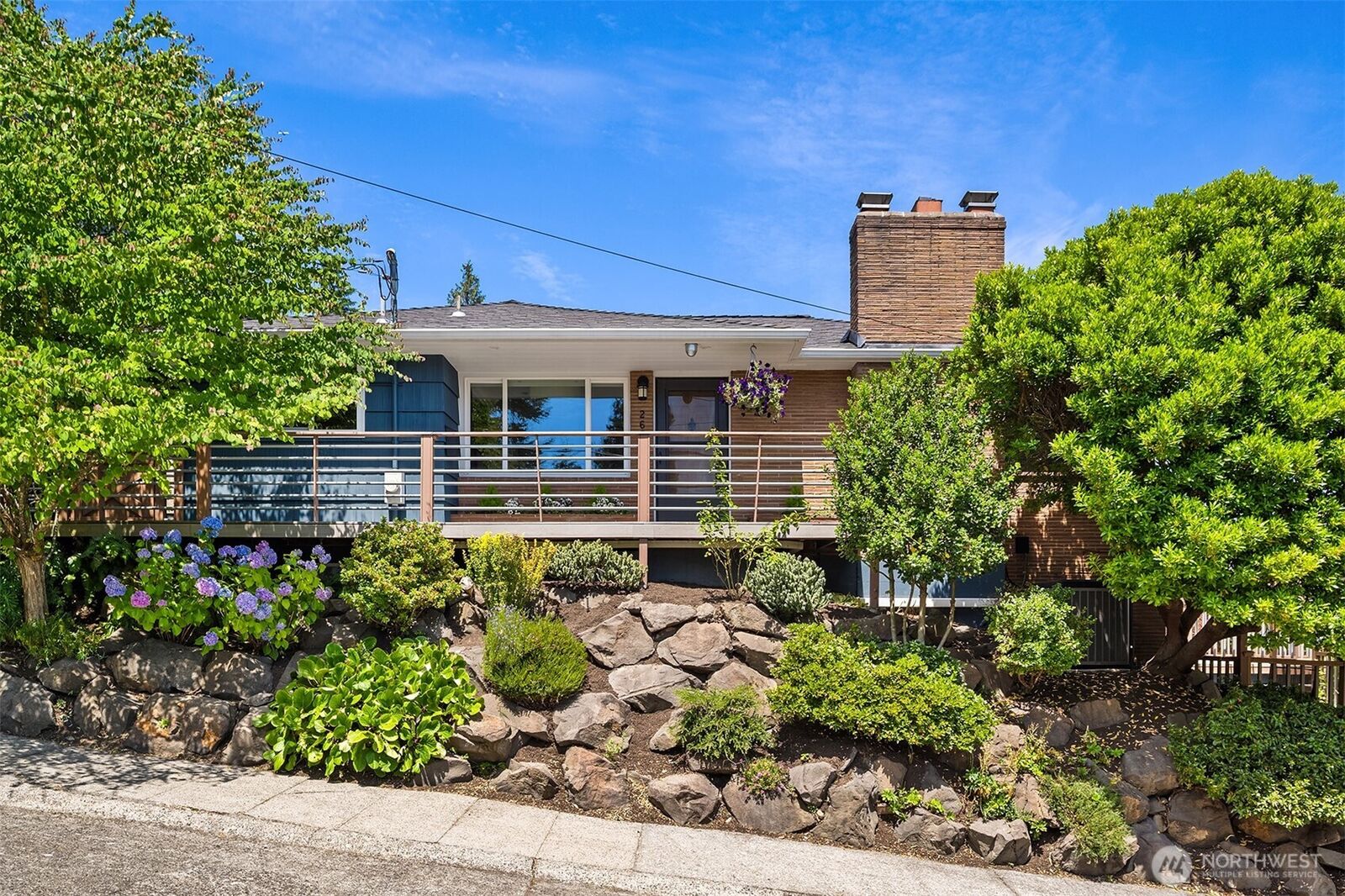 Property Photo: 2600 W Howe Street WA 98199