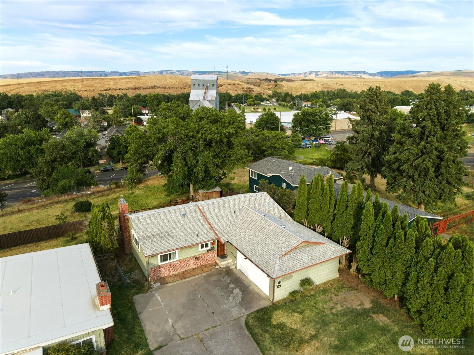 Property Photo: 1321 College Street OR 97862