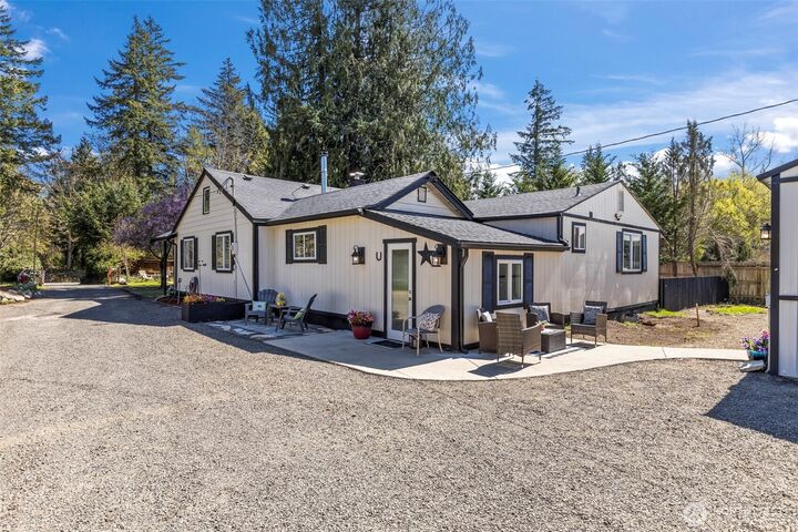 Property Photo: 15115 Martinson Road SE WA 98597