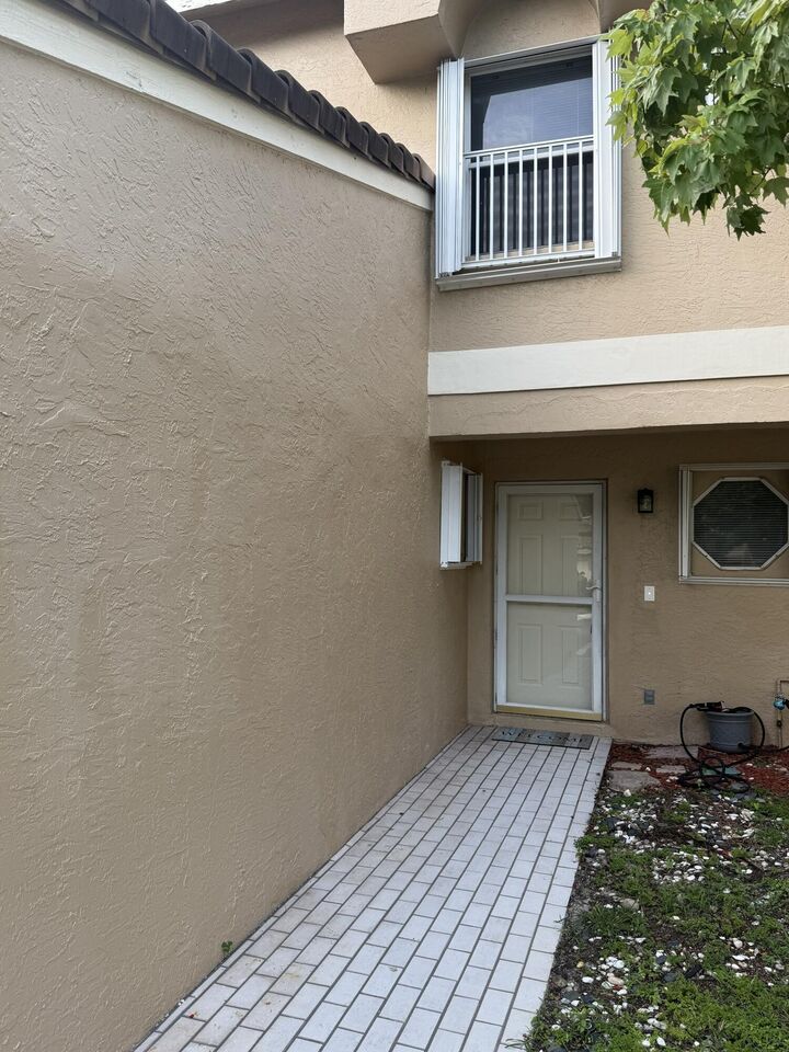 Property Photo:  3767 NW 91st Lane  FL 33351 