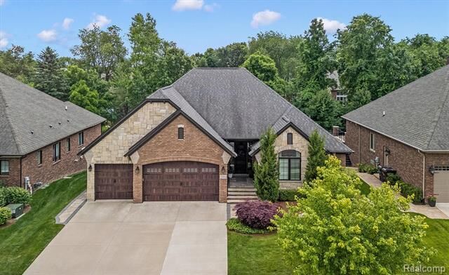 Property Photo:  2094 Westridge Drive  MI 48316 