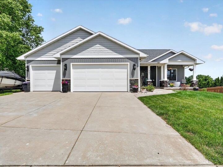 Property Photo: 541 Rimrock Road WI 53548