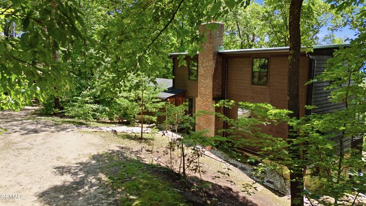 Property Photo:  2749 E End Road  TN 37876 
