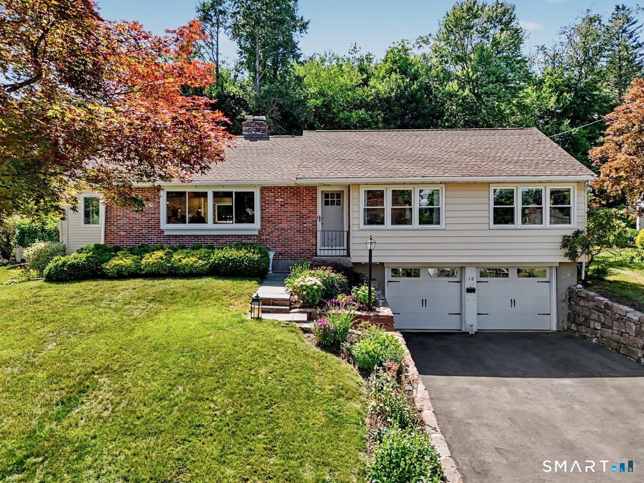 Property Photo:  18 Cherryfield Drive  CT 06107 