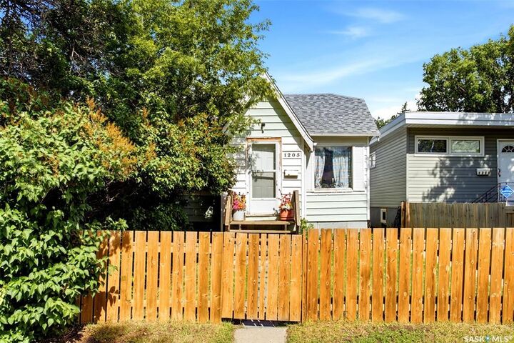 Property Photo:  1205 McTavish Street  SK S4T 3V8 