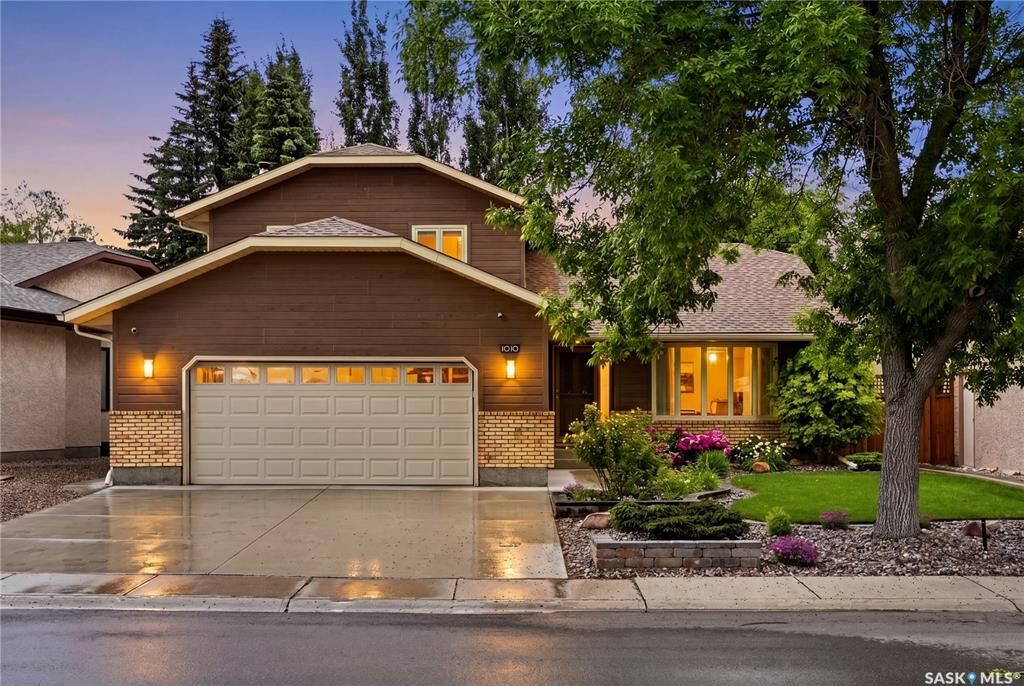 Property Photo:  1010 Wascana Highlands  SK S4V 2J6 