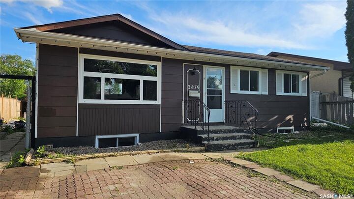 Property Photo:  3879 Miyo-Wâhkôhtowin Road  SK S7L 5T1 