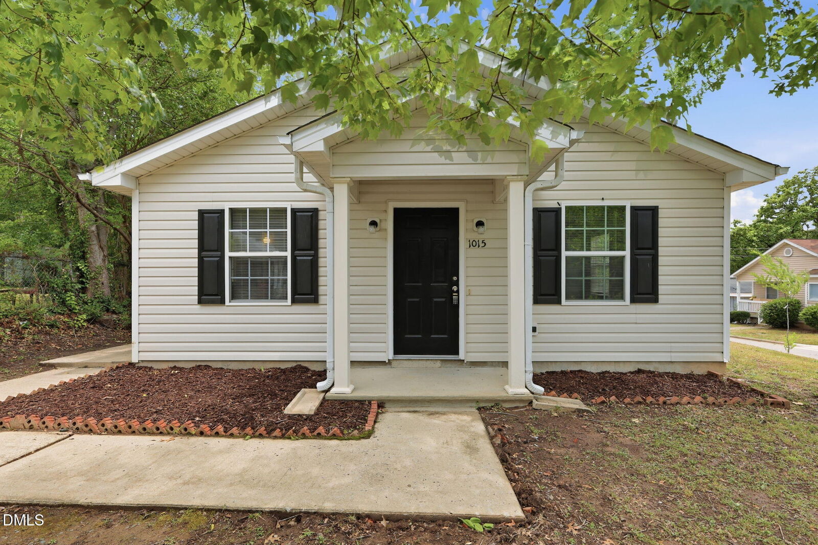 Property Photo:  1015 Fairview Street  NC 27707 