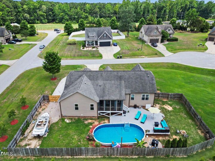 Property Photo:  26 Stone Cove Circle  NC 27591 