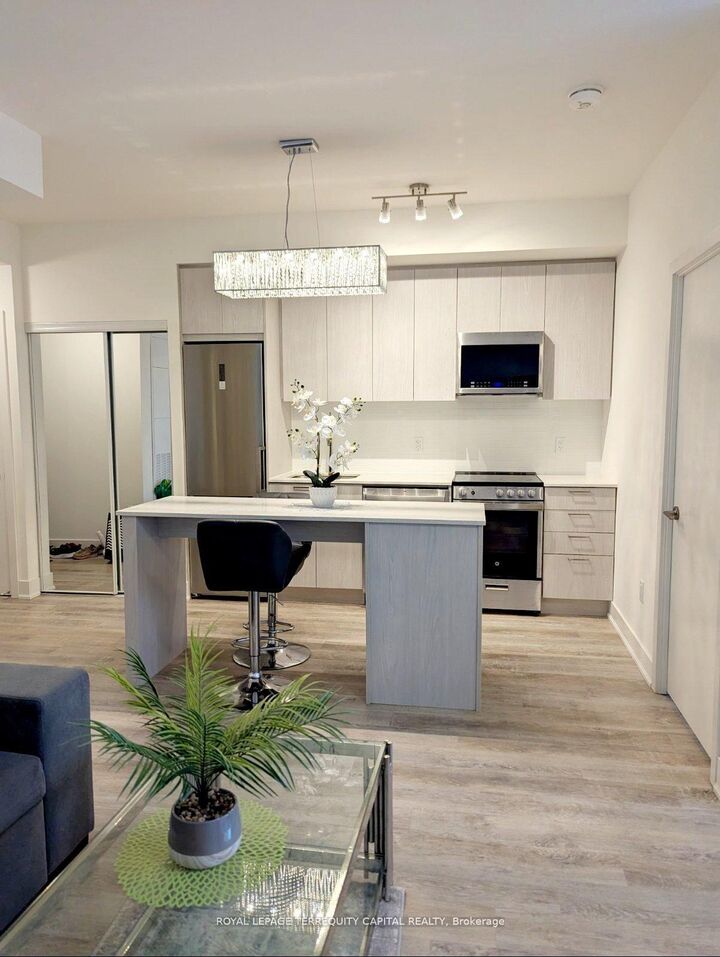 Property Photo:  185 Deerfield Road 217  ON L3Y 0G7 