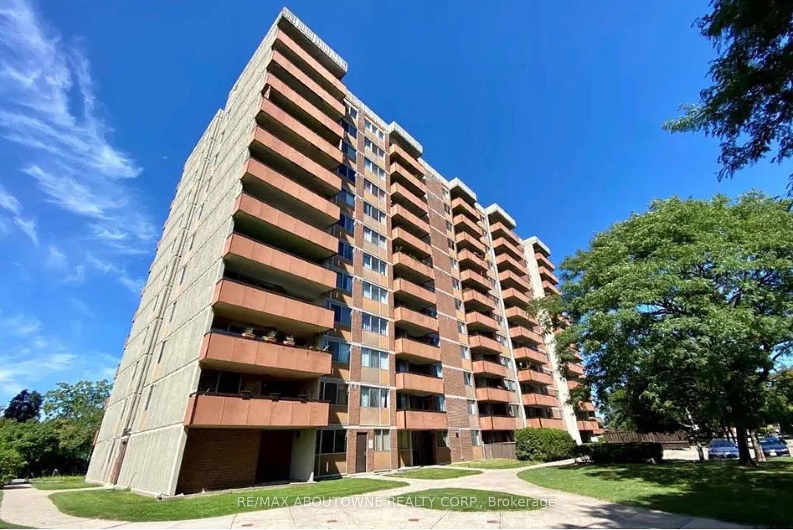 Property Photo:  165 La Rose Avenue 916  ON M9P 3S9 