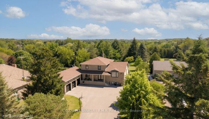 39 King Lane — photo 1