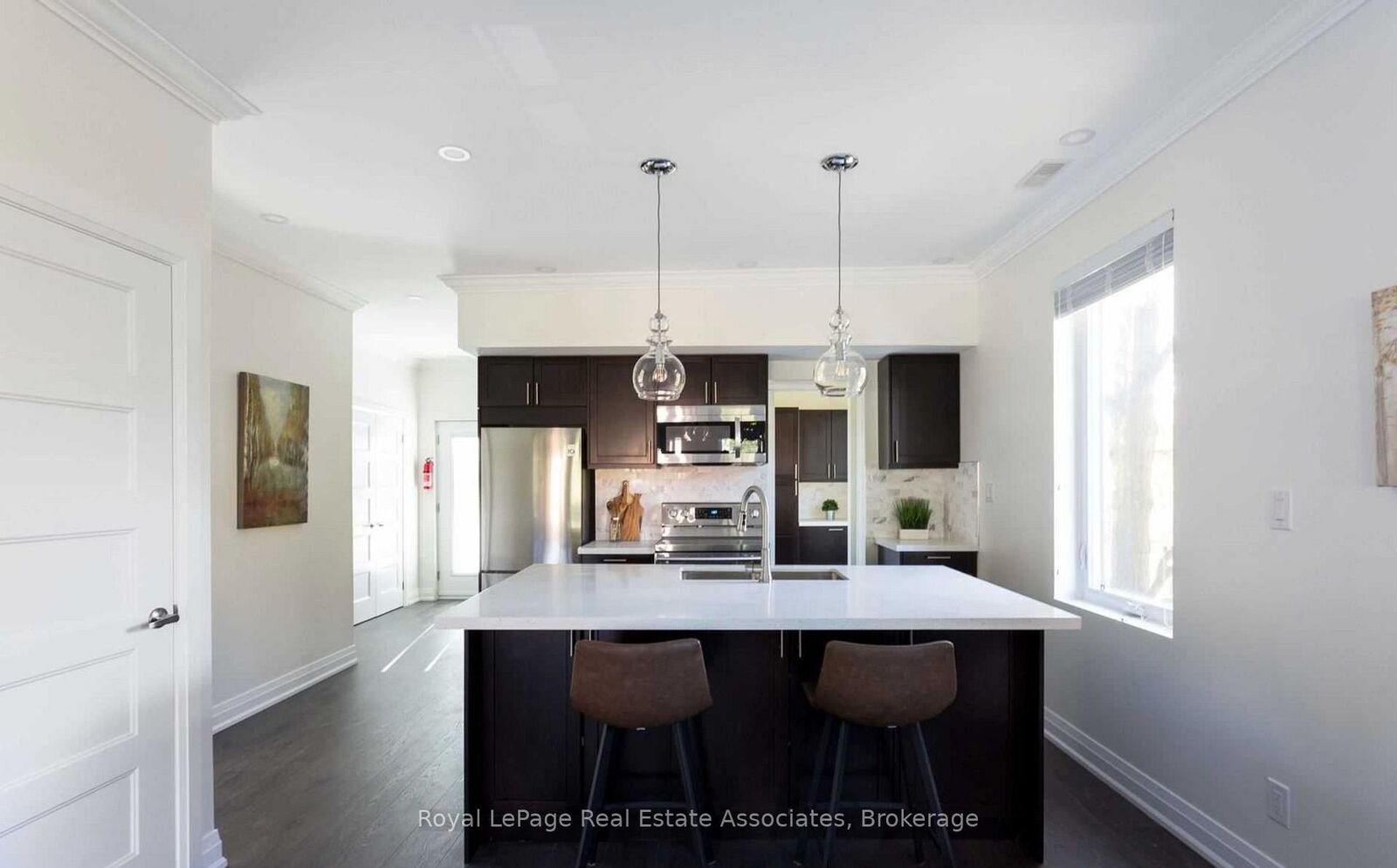 Property Photo:  61 Jerome Street 2nd Flr  ON M6P 1H8 