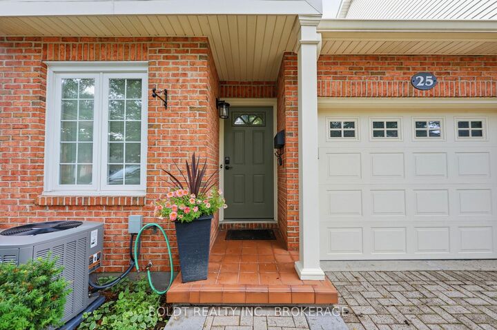 Photo de la propriété:  275 Pelham Road 25  ON L2S 3B9 