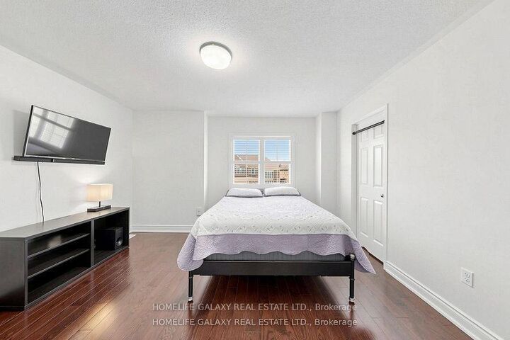 Property Photo: 1871 Arborwood Drive ON L1K 0R3