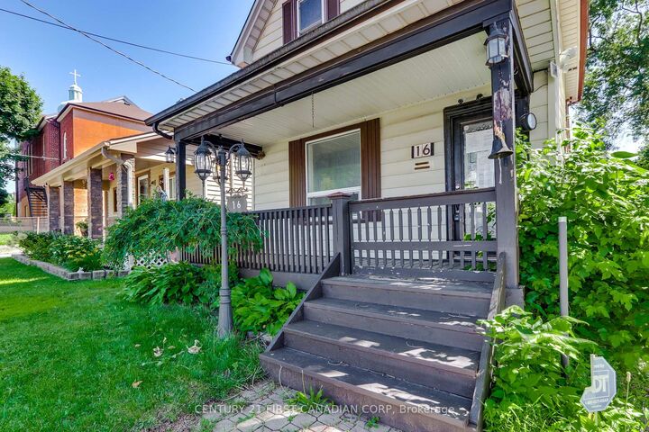 Property Photo:  16 Lansdowne Avenue  ON N5Z 1X8 