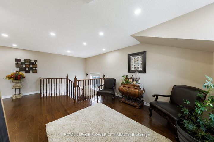 Property Photo: 889 O' Reilly Crescent ON L0N 1S2