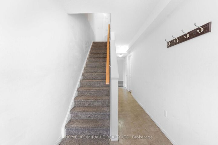Property Photo:  750 Lawrence Street 93  ON N3H 0A9 
