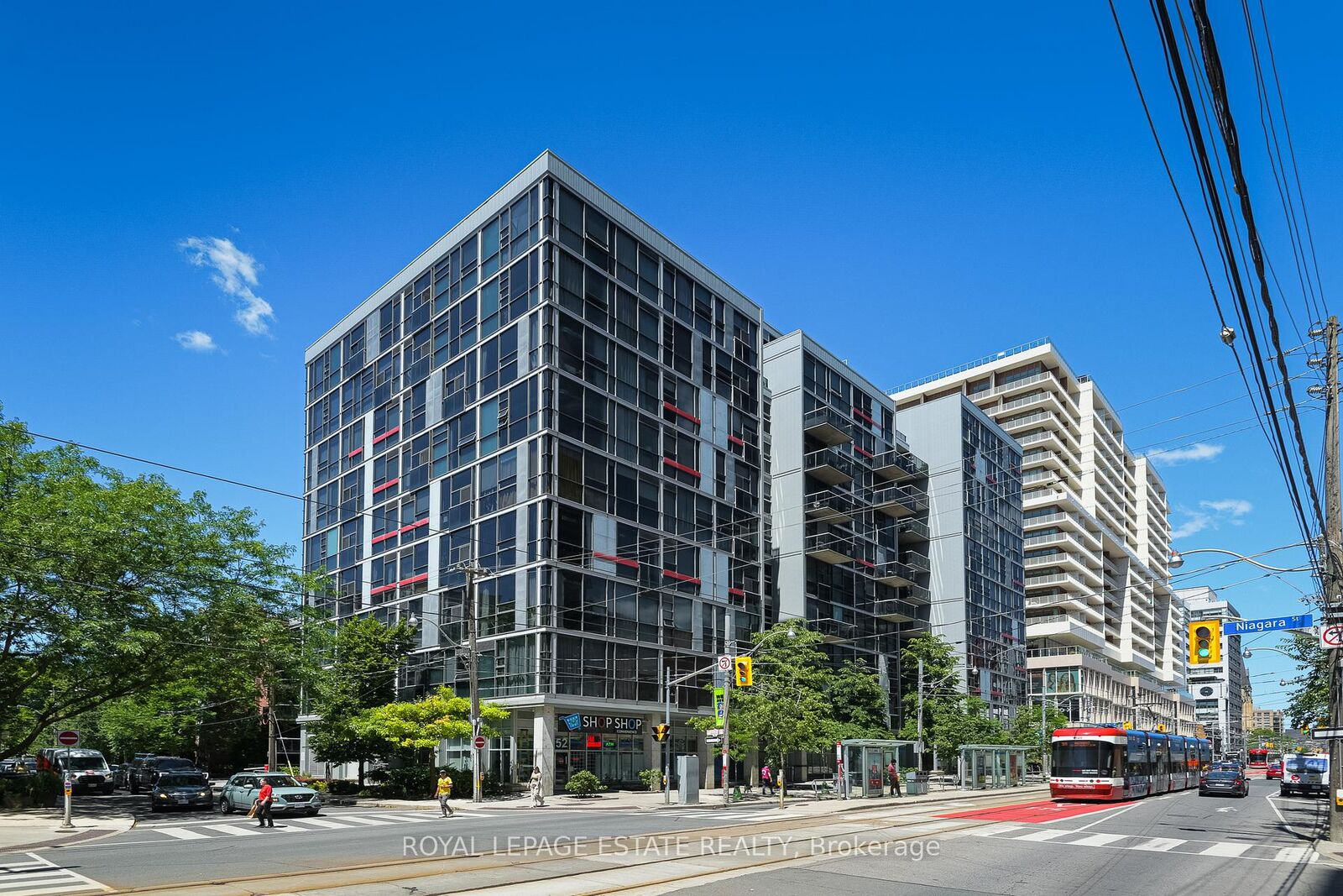 Property Photo:  60 Bathurst Street 1002  ON M5V 2P4 