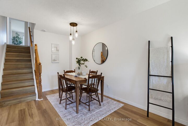 Photo de la propriété:  765 Homeview Road  ON N6C 5N7 