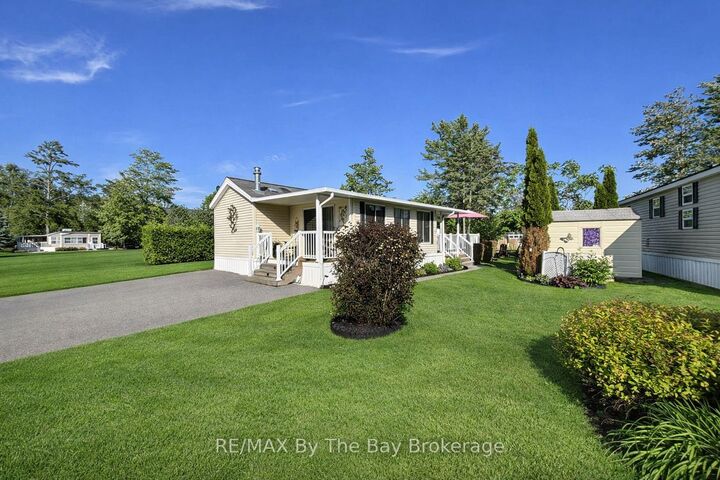 13 White Pines Trail — photo 1