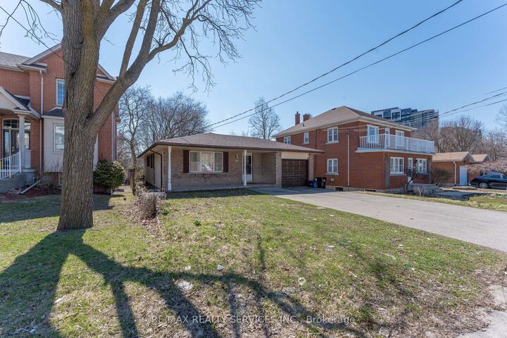 Property Photo:  94 Gage Avenue  ON N2G 2E2 