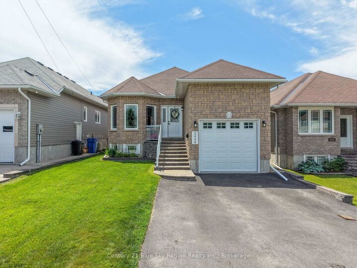 Property Photo:  2438 Connaught Avenue  ON P1B 0C4 