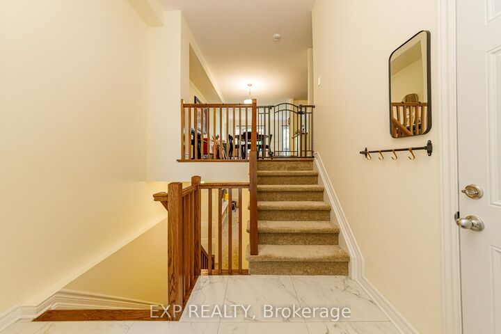 Property Photo:  172 Parkrose Private  ON K4A 0N8 