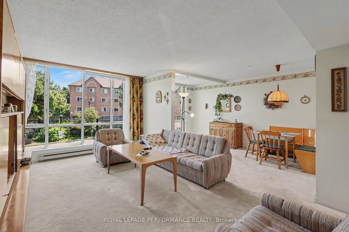 Photo de la propriété:  340 Centrum Boulevard 304  ON K1E 3W1 
