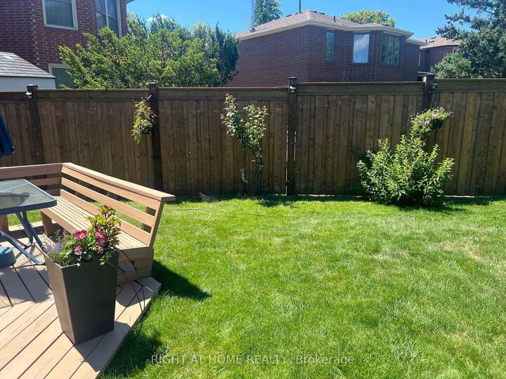 3088 Spring Creek Crescent — photo 1