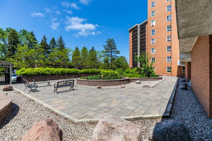 Property Photo: 2020 Jasmine Crescent 313 ON K1J 8K5