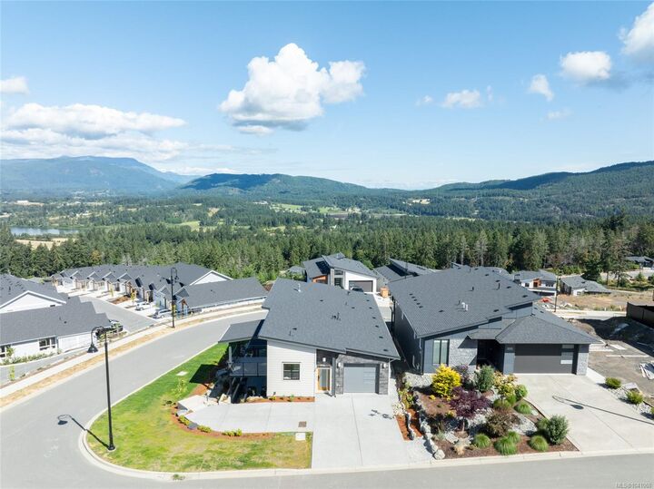 Property Photo: 3227 Woodrush Dr BC V9L 0J9