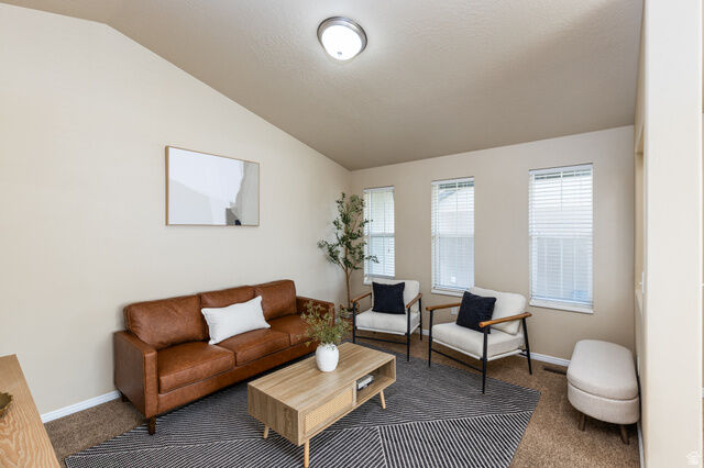 Property Photo: 1147 N Abbotsford Dr UT 84054