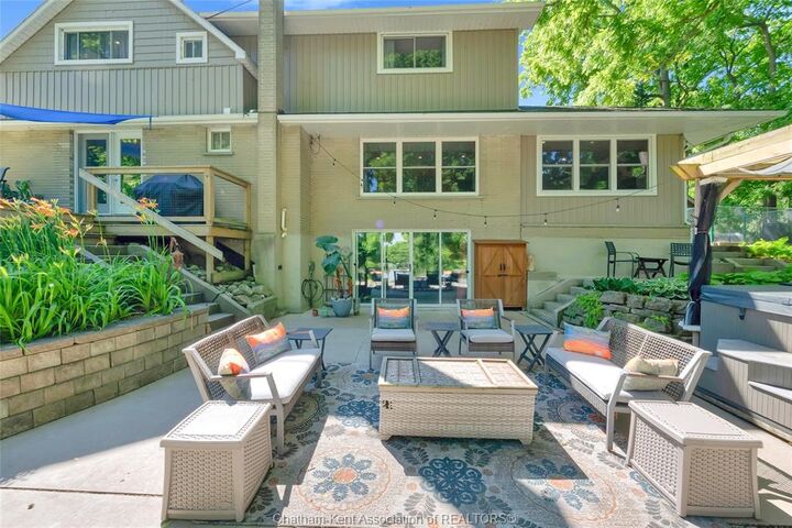 Property Photo: 472 Sydenham Street ON N0P 1M0