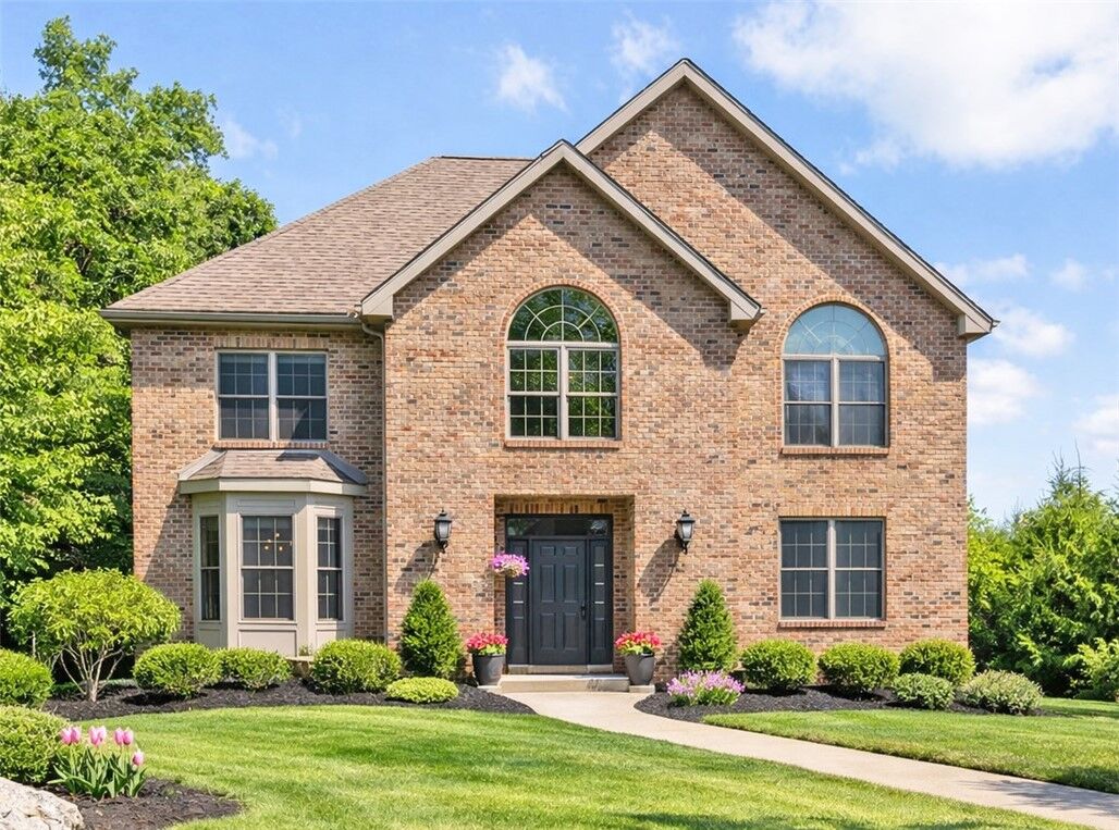 Property Photo:  127 Breezewood Drive  PA 15367 