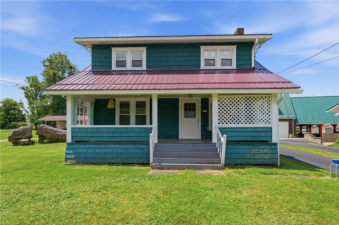 Property Photo:  729 Mercer Rd  PA 16125 