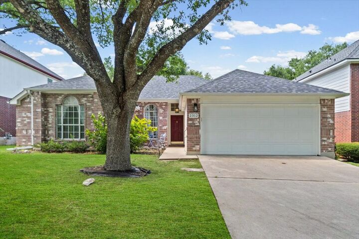 Property Photo:  2312 Mockingbird Drive  TX 78681 