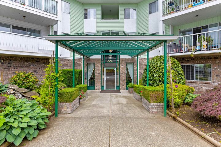 Property Photo: 31850 Union Avenue 316 BC V2T 4V2
