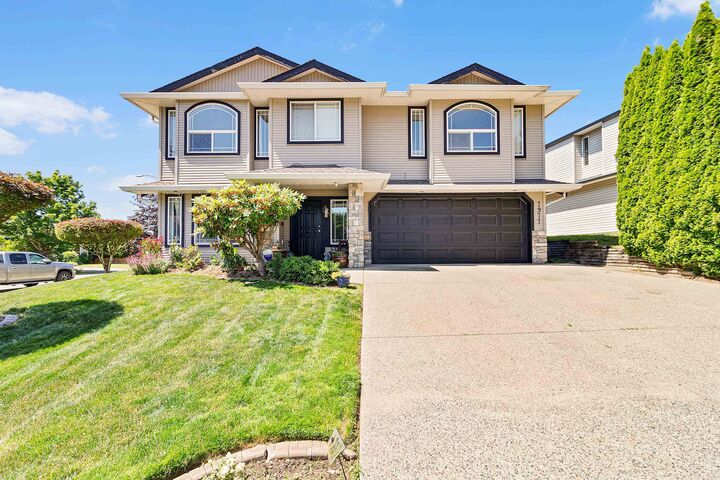 7977 D'Herbomez Drive — photo 1