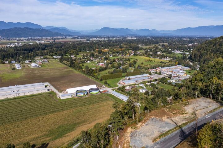 4270 Tempus Drive — photo 1