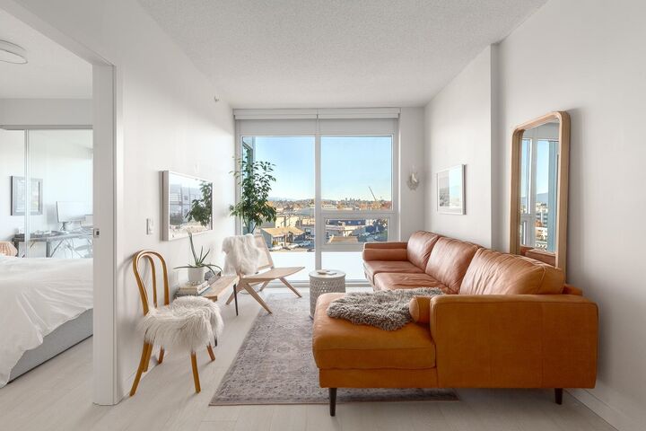 Property Photo:  180 E 2nd Avenue 513  BC V5T 0K4 