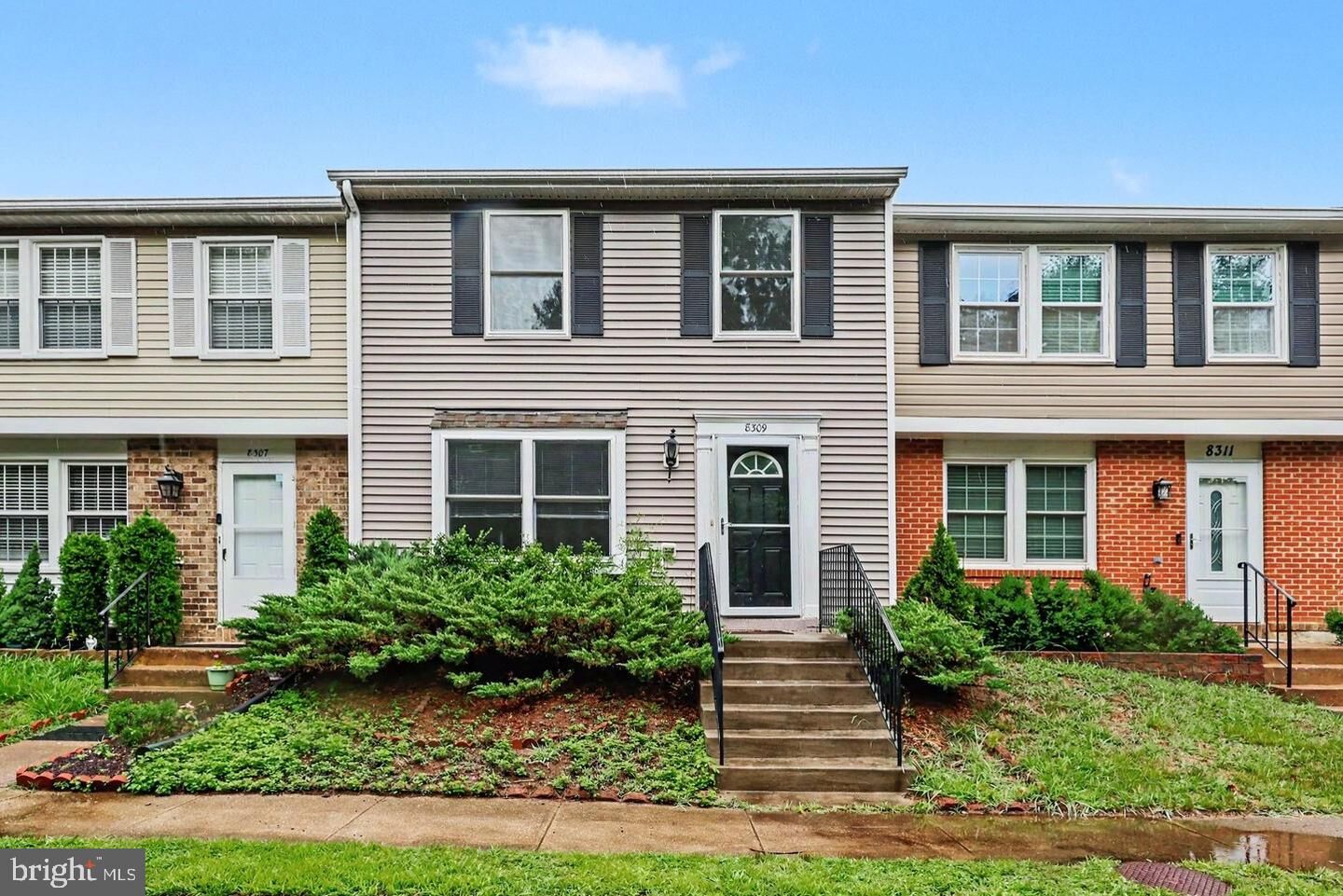 Property Photo:  8309 Pondside Terrace  VA 22309 