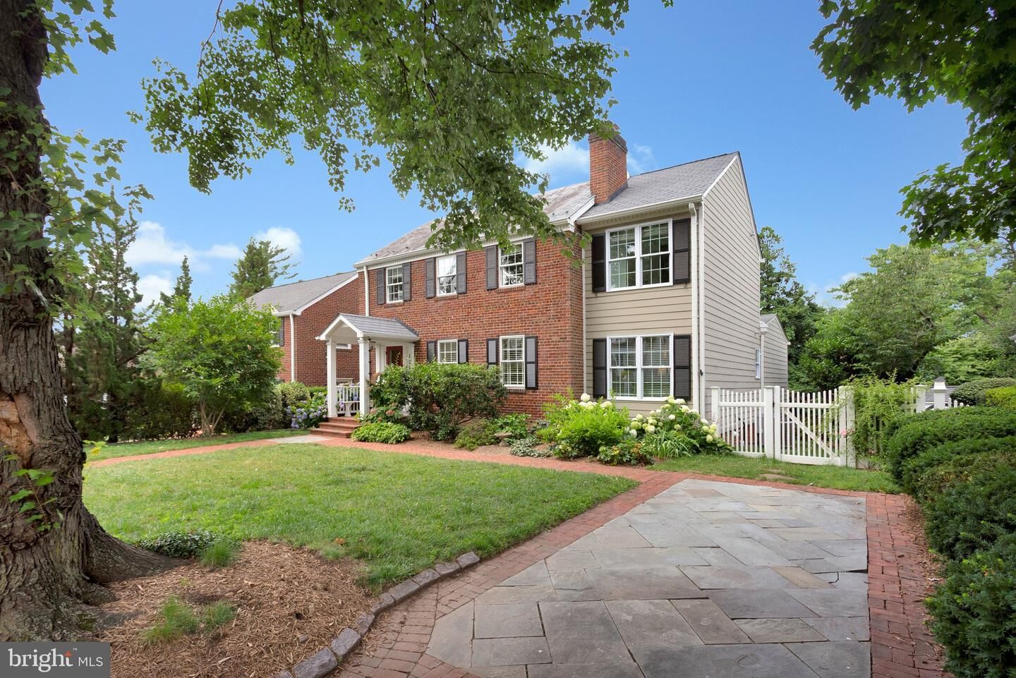 Property Photo:  1200 N Illinois Street  VA 22205 