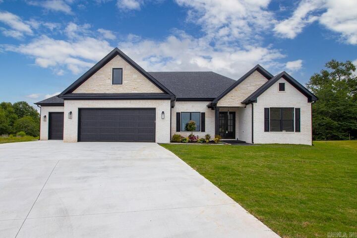 Property Photo: 611 Corondelet Lane AR 72113