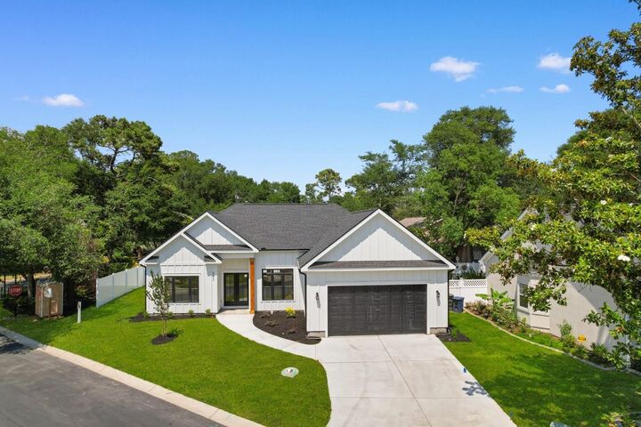 Property Photo:  885 Cardinal Pl.  SC 29582 