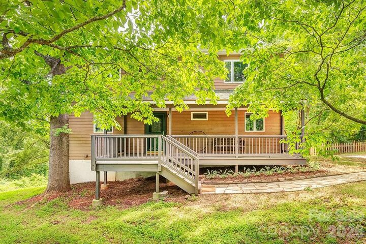 Property Photo:  14 High Valley Estates Drive 20  NC 28701 