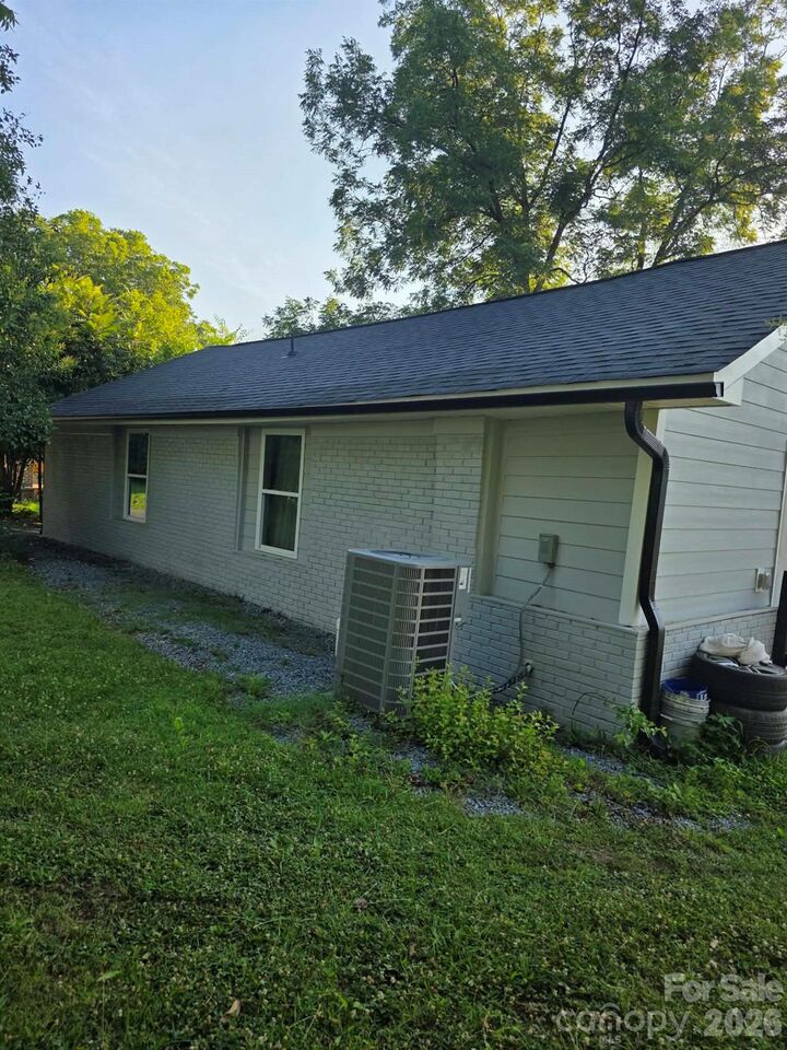 Property Photo:  803 Gordon Street  NC 28112 