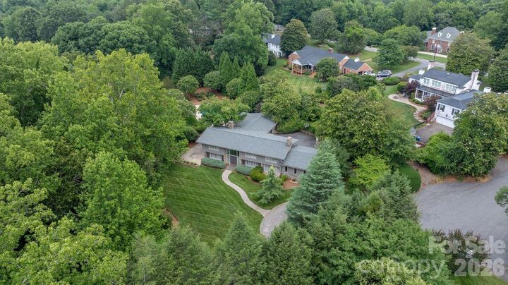 Property Photo:  226 20th Avenue Place  NC 28601 