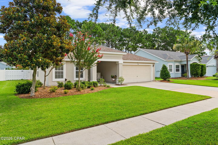 Property Photo:  206 Middleburg Drive  FL 32413 